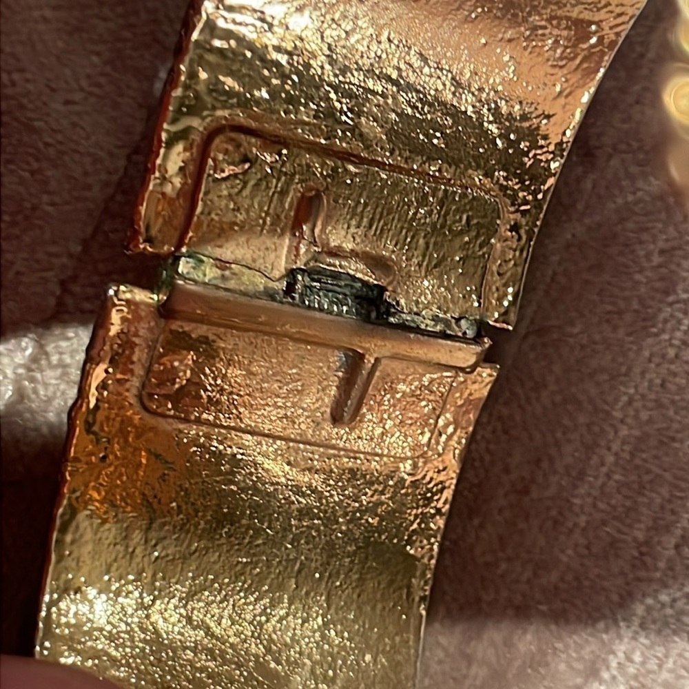 Chunky Biwa Pearl, Quartz & Tigers Eye Cuff Bracelet - Picture 10 of 12